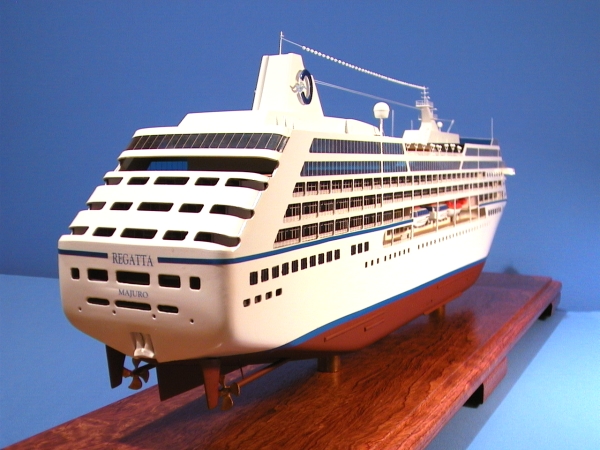 Cruise Liner Models
